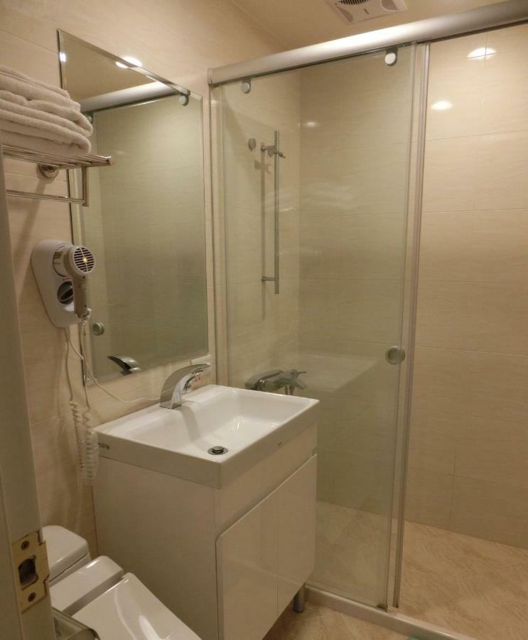 Greeninn Hotel Taipei Exterior photo